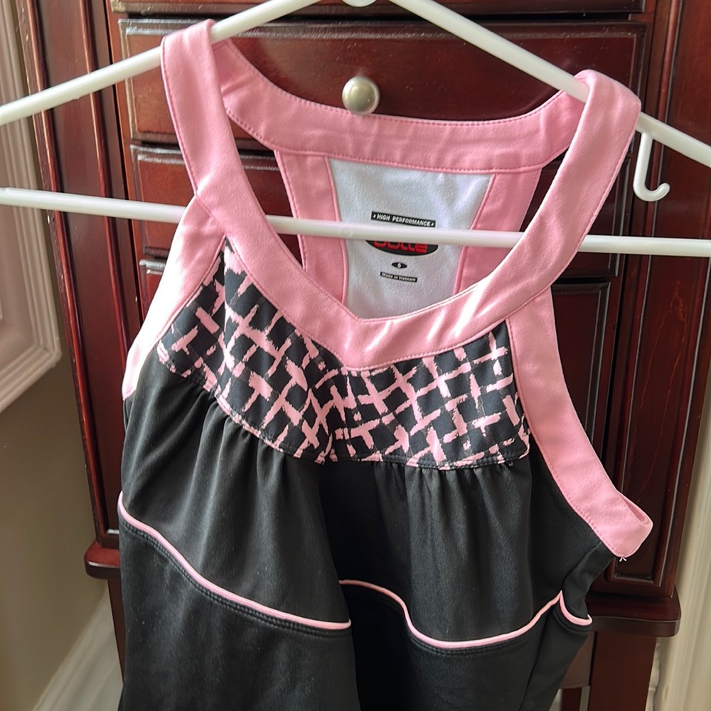 Brand new tennis top from bolle never worn without tags